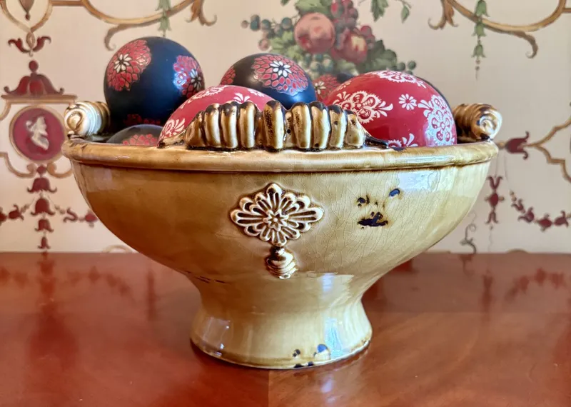 Glazed Earthenware Pedestal Centerpiece Bowl with a Collection of Decorative Spheres from auction in Shelbyville, Kentucky — image 19