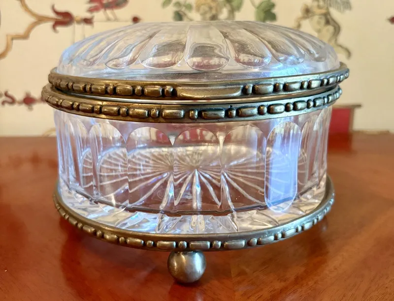 Castilian Imports Polish 24 Percent Lead Crystal and Brass Mounted Dresser Box from auction in Shelbyville, Kentucky — image 41