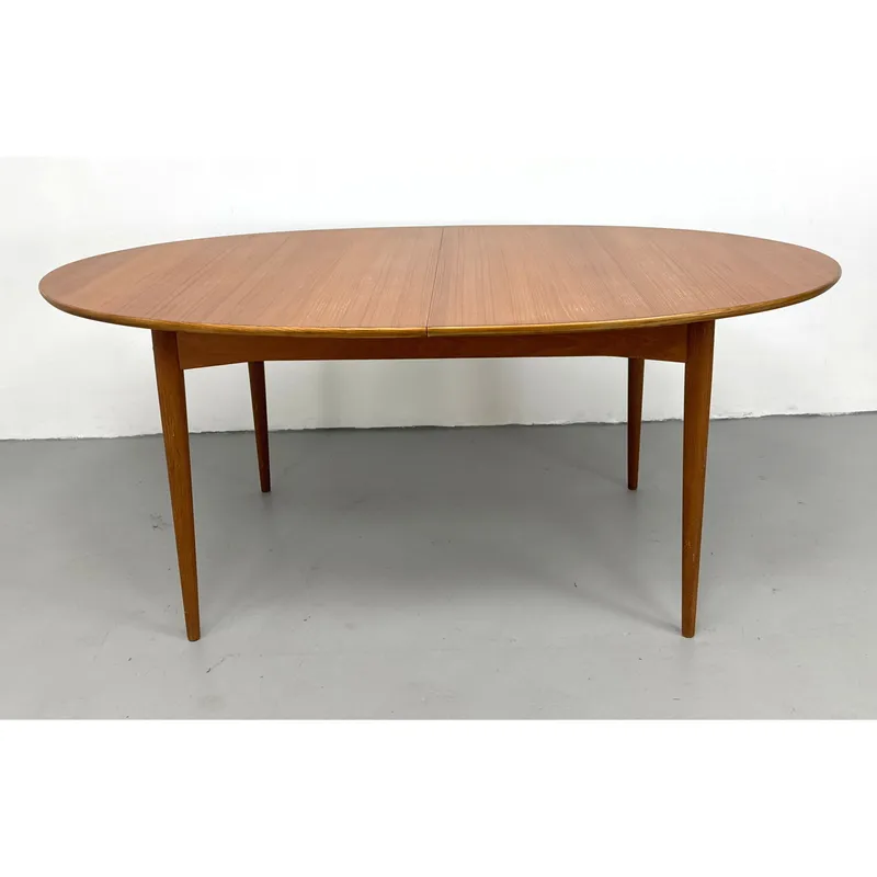 Danish Modern Teak Oval Butterfly-Leaf Dining Table. Unsigned. from auction in Upper Chichester, Pennsylvania — image 43