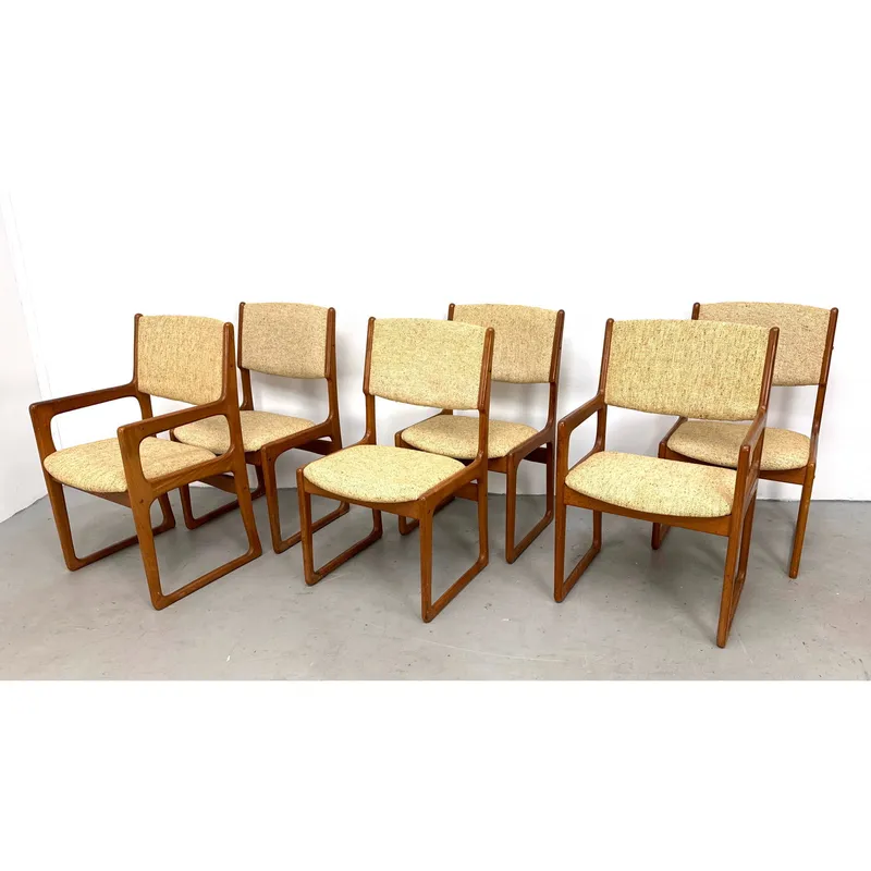 Set 6 Danish Modern Style Teak Sled Base Dining Chairs Attributed to Benny Linden 2 Armchairs and 4 from auction in Upper Chichester, Pennsylvania — image 44