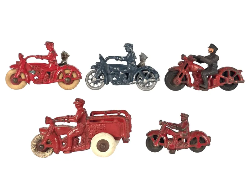 (5) Cast Iron Hubley Motorcycles Assorted from auction in Myakka City, Florida — image 14