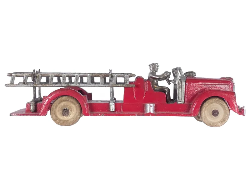 1940 Hubley Cast Iron Fire Ladder Truck 13" from auction in Myakka City, Florida — image 38