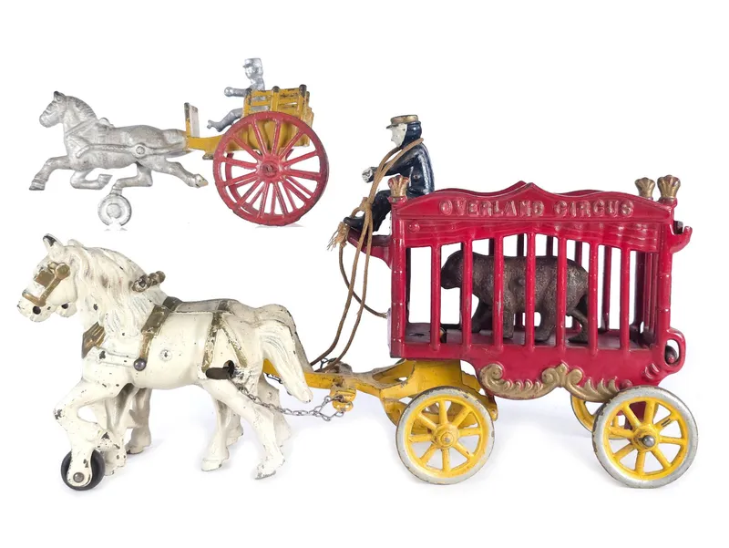 (2) Kenton Cast Iron Horse-Drawn Carriages from auction in Myakka City, Florida — image 37