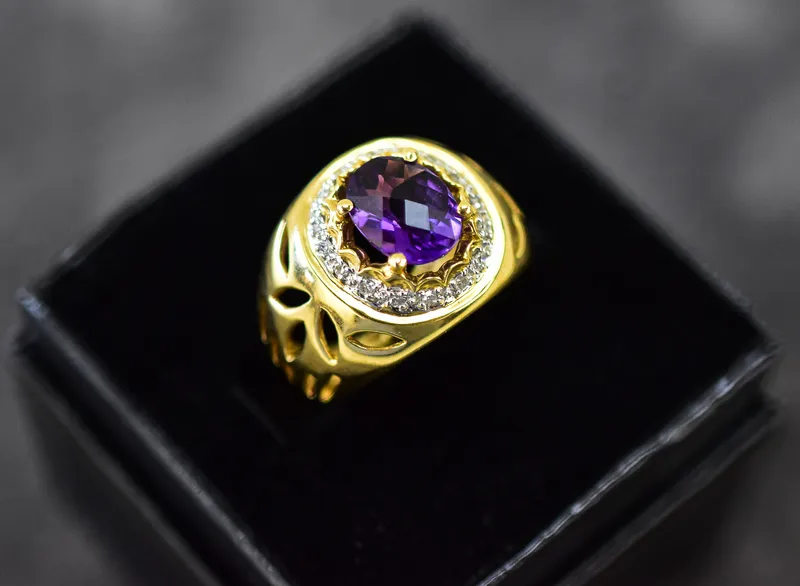 14KT GOLD AMETHYST BISHOP RING from auction in Aurora, Oregon — image 18