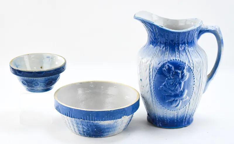 A.E. HULL POTTERY STYLE BLUE-AND-WHITE SALT-GLAZED STONEWARE from auction in Aurora, Oregon — image 7