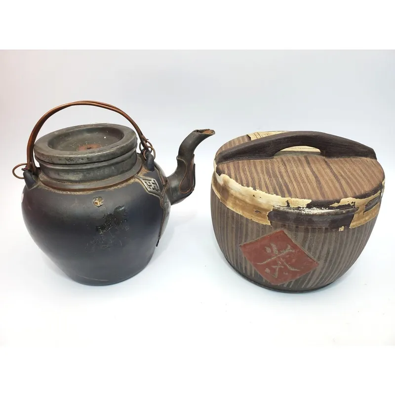 Lot of 2 Chinese Signed Items; Canister & Teapot from auction in East Meadow, New York — image 34