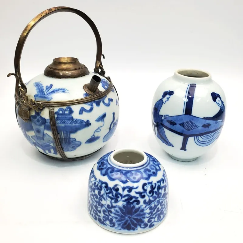 Lot of 3 Chinese Blue & White Porcelain Items from auction in East Meadow, New York — image 43