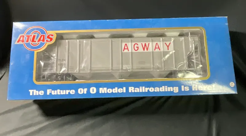 Atlas O Master PS-4427 Low-side Hopper Agway TLDX 5235 3-Rail from auction in Campbell, New York — image 17