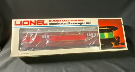 Lionel 6-9554 O Gauge Chicago and Alton Armstrong Baggage Car with Original Box from auction in Campbell, New York — image 39