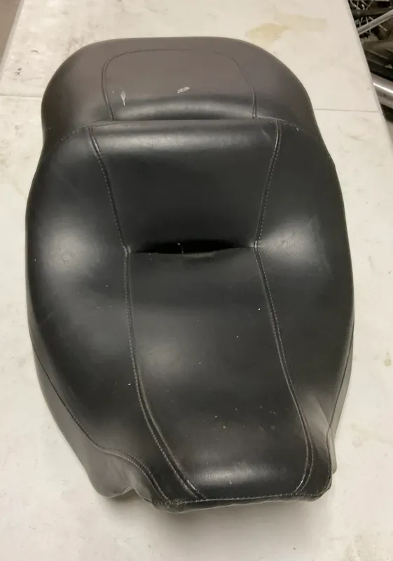 Harley-Davidson OEM Touring Two-Up Motorcycle Seat Part Number 52164-10 from auction in Campbell, New York — image 45