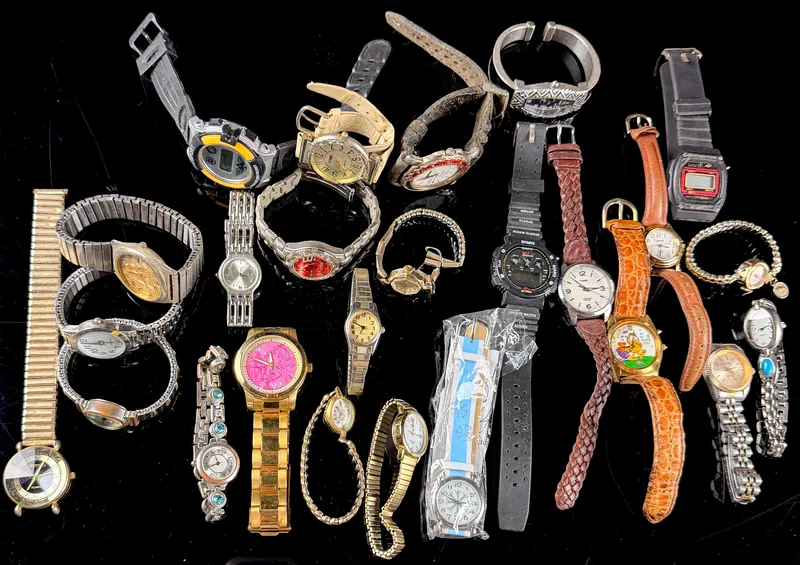 An Assortment of Twenty-Two Miscellaneous Wristwatches Including Timex, Armitron, and Gitano from auction in Campbell, New York — image 24