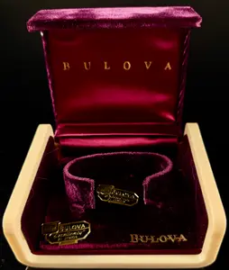 Vintage Bulova Fifth Avenue Excellency Watch Presentation Box and Display Accessories