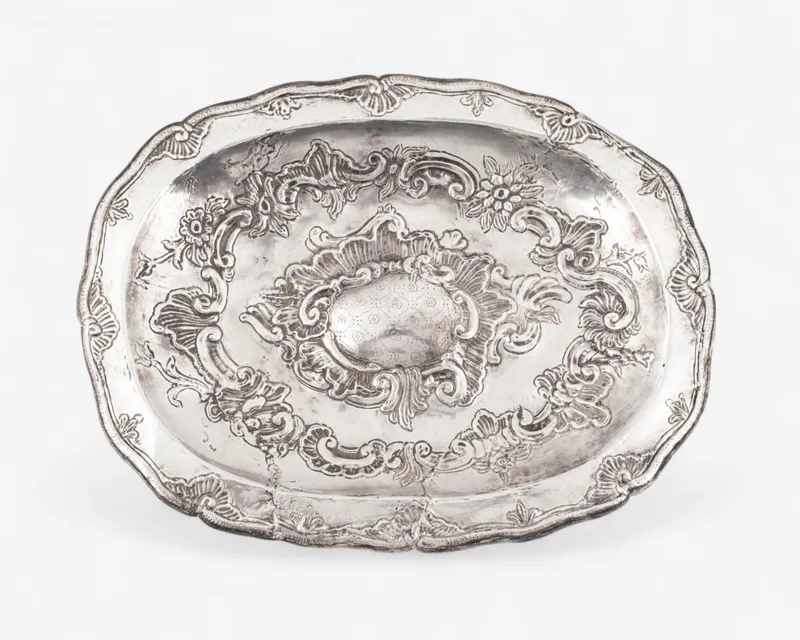 Early 18th Century English Silver Tray with Rocaille and Floral Embossing - No Reserve from auction in Kingston, New York — image 24