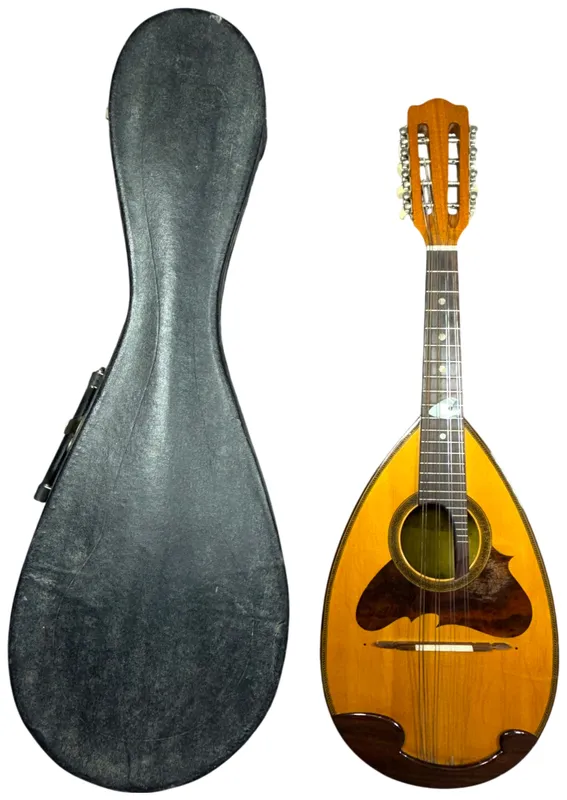 1970 Suzuki Violin Co. No. 230 Bowl-back Mandolin with Case from auction in Lancaster, Ohio — image 4