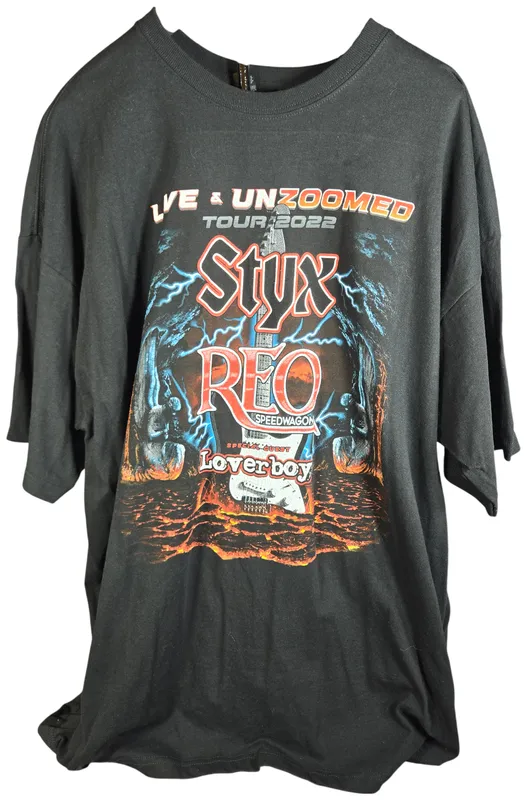 2022 M&O Cotton Styx REO Speedwagon and Loverboy Concert T-Shirt from auction in Lancaster, Ohio — image 26