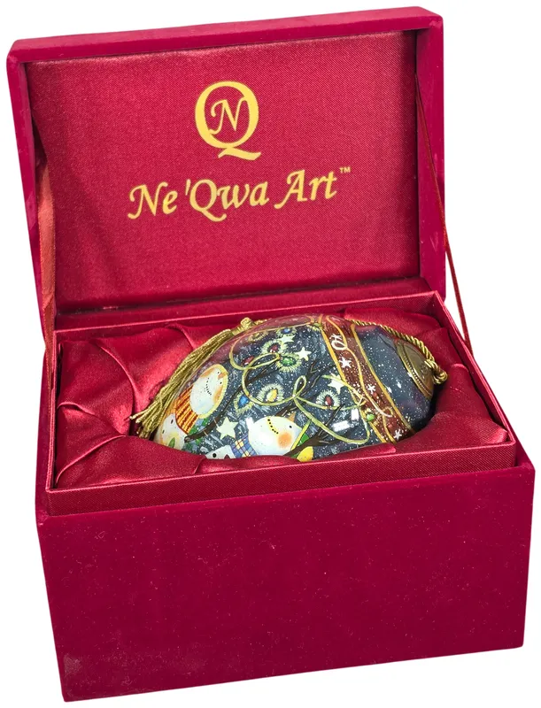 Ne Qwa Art Inside Painted Glass Snowman Ornament with Original Presentation Box from auction in Lancaster, Ohio — image 6