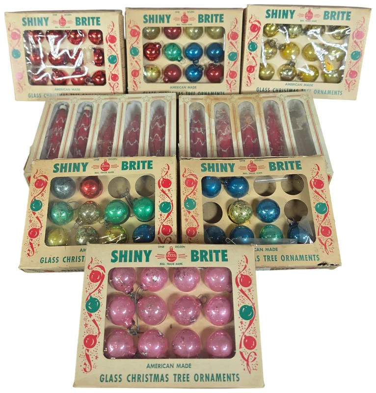 An Assortment of Vintage American Made Shiny Brite and Mouth Blown Glass Christmas Tree Ornaments from auction in Lancaster, Ohio — image 20