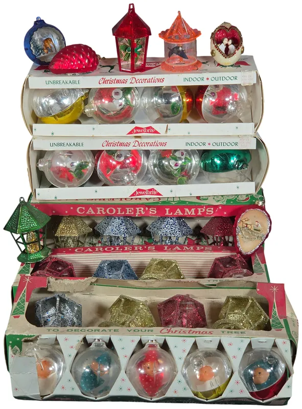 A Collection of Mid Century Unbreakable Jewelbrite and Caroler's Lamps Christmas Ornaments from auction in Lancaster, Ohio — image 21