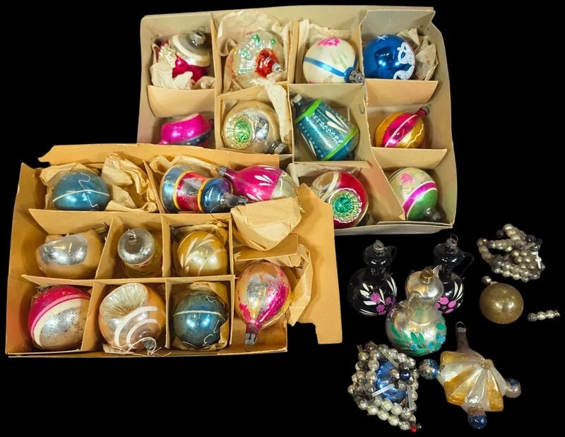 An Assortment of Vintage Mercury Glass and Beaded Christmas Ornaments from auction in Lancaster, Ohio — image 26