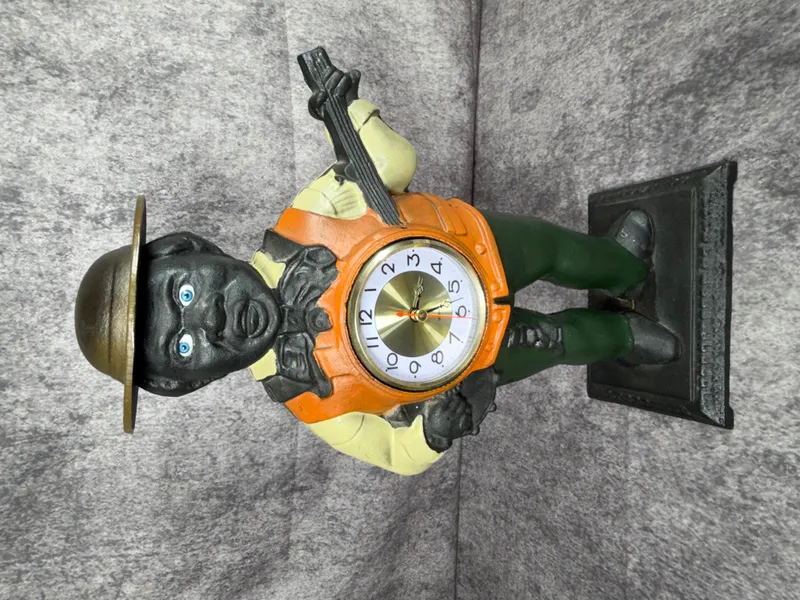 Reproduction Cast Iron Black Americana Banjo Player Mantel Clock from auction in Lancaster, Ohio — image 10