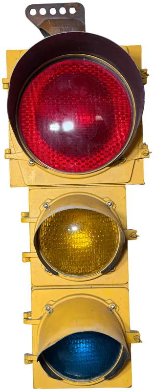 Vintage Marbelite Co. Inc. Three-Section Aluminum Traffic Signal from auction in Lancaster, Ohio — image 2