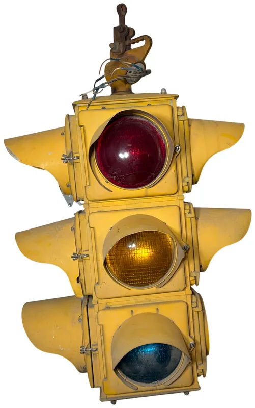 Vintage Crouse-Hinds Four-Way Metal Traffic Signal from auction in Lancaster, Ohio — image 5