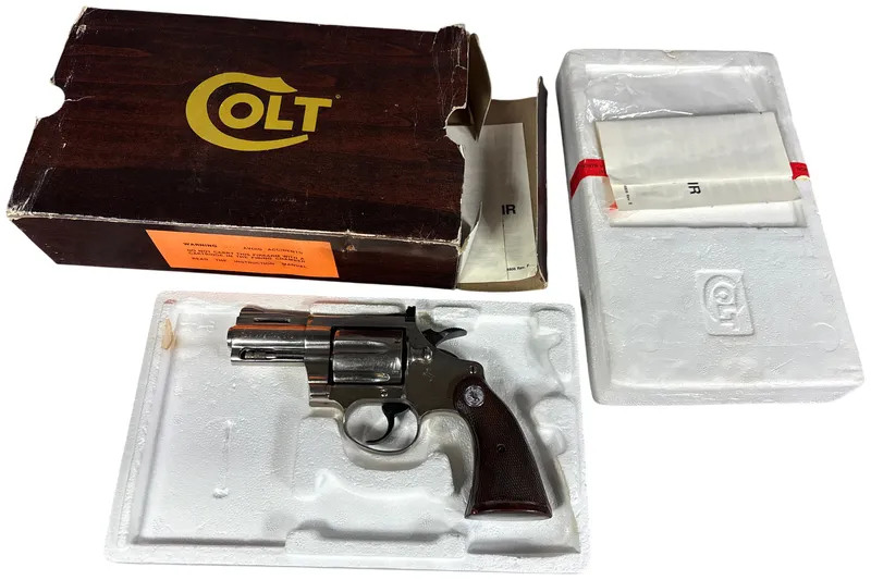 * Colt Diamondback Double Action Revolver .38 Special with 2.5 Inch Barrel from auction in Lancaster, Ohio — image 20