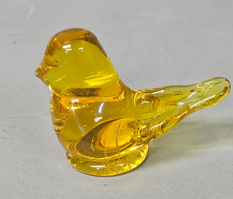 Leo Ward Titan Art Glass Golden Canary Bird from auction in Okemos, Michigan — image 37