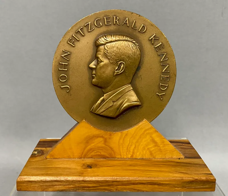 Manship Bronze JFK Inaugural Medal from auction in Okemos, Michigan — image 37