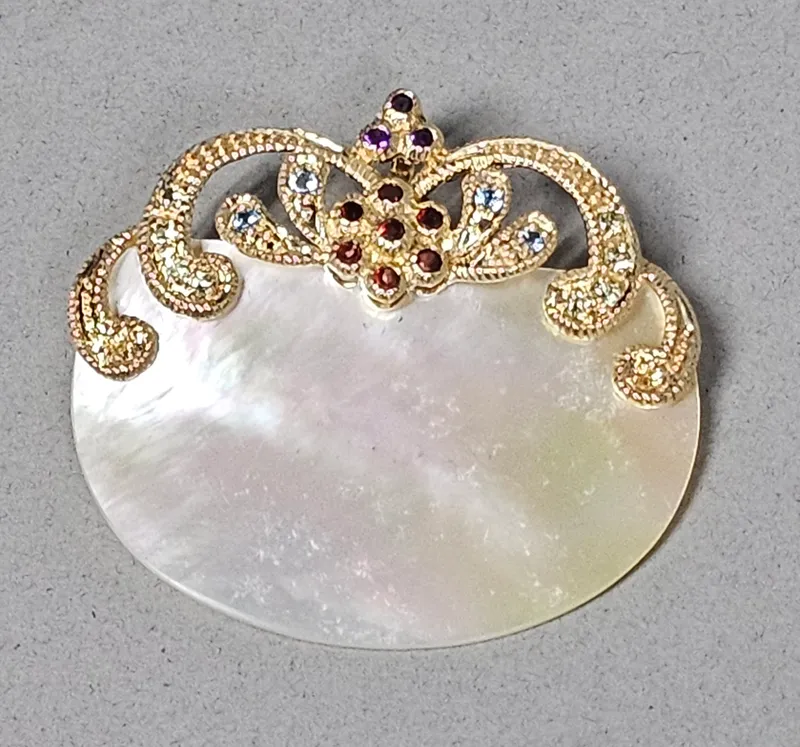 14K Mother-of-Pearl Brooch Pendant 13.7 Grams from auction in Okemos, Michigan — image 48