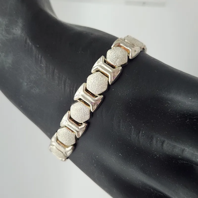Sterling Geometric Link Bracelet 11.3 Grams from auction in Okemos, Michigan — image 34